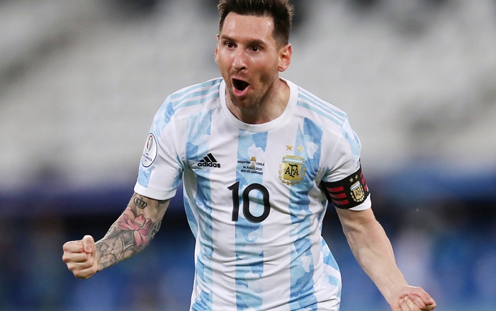 ØµÙˆØ±Ø© Ù…ÙŠØ³ÙŠ ÙˆÙ‡Ùˆ ÙŠØ­Ù…Ù„ ÙƒØ£Ø³ ÙƒÙˆØ¨Ø§ Ø£Ù…ÙŠØ±ÙƒØ§ ØªØ­ØµØ¯ Ø£ÙƒØ«Ø± Ù…Ù† 19 6 Ù…Ù„ÙŠÙˆÙ† Ø¥Ø¹Ø¬Ø§Ø¨ Ø¹Ù„Ù‰ Ø§Ù†Ø³ØªÙ‚Ø±Ø§Ù… Ra2ed