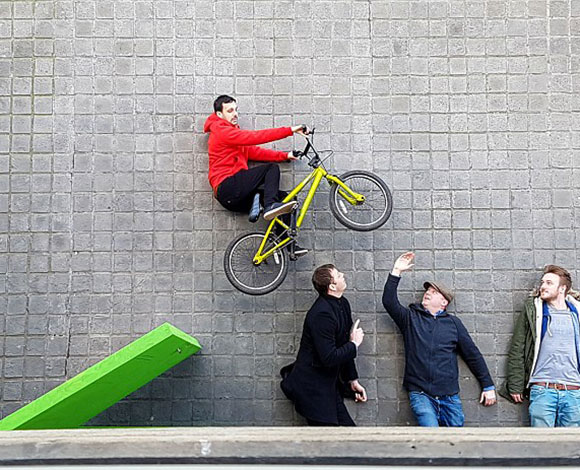 الساحر الشهير دينامو يكشف عن بعض أسرار خدعه البصرية