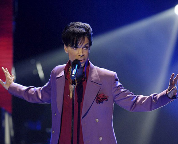 تاجر مخدرات يكشف حقيقة ولع المغني الراحل برنس بالأفيون