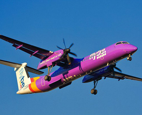 راكب في إحدى رحلات Flybe يدفع غرامة 1000 جنيه إسترليني بعد رفضه وضع هاتفه في وضع الطيران قبل الإقلاع