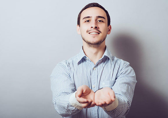من هم الأكثر 12 نوعا من المستخدمين على فيس بوك الأكثر إزعاجاً؟