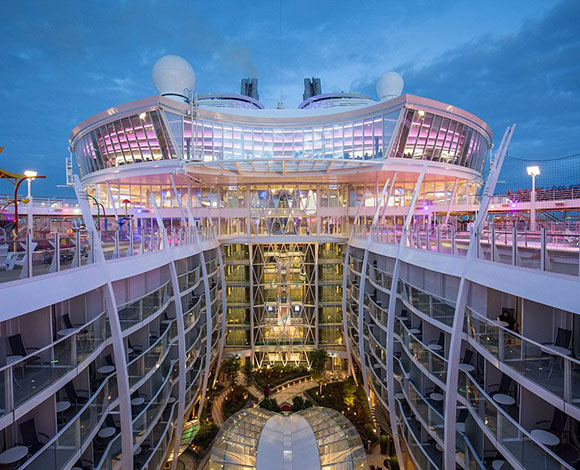 لمحة خاطفة عن سفينة Harmony of the Seas: Daily Mail Online أكبر سفينة في العالم