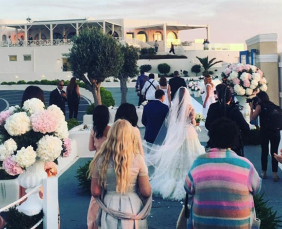 الحبيبة السابقة لجاستين بيبر تتزوج من غني مصري يتجاوز عمره الـ60 سنة