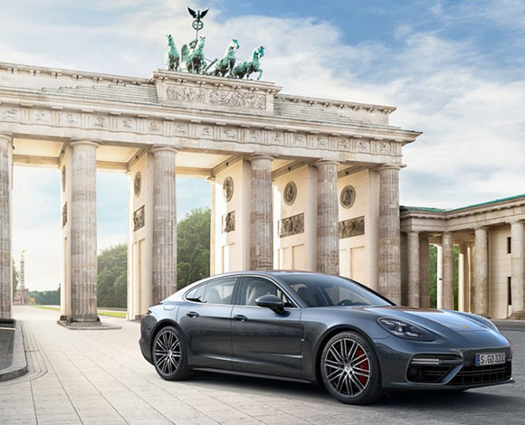 حلة جديدة لسيارة Porsche Panamera 2017