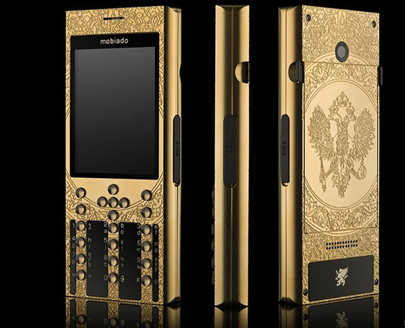 هاتف " The Mobiado Professional 3 GCB Great Empires" النقال خاص بالثورة الروسية!
