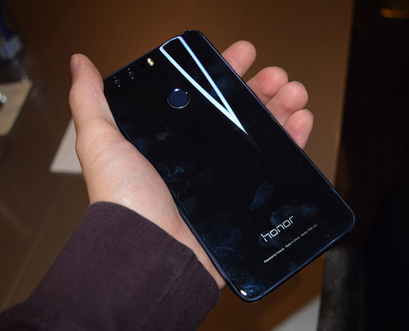 تقديمHuawei Honor 8