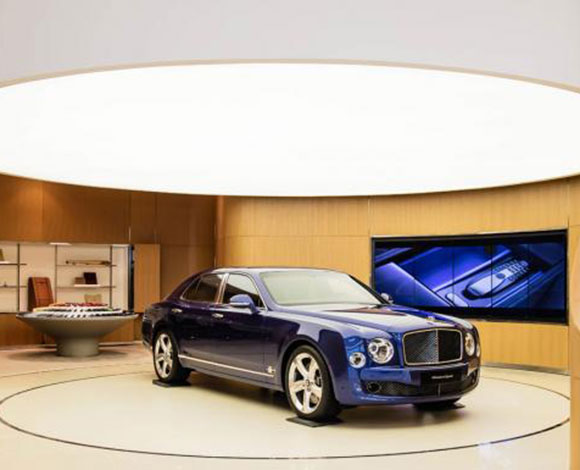 اختارت Bentley  دبي لتفتتح فيها أكبر صالة عرض لها!