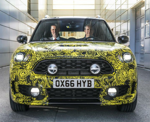 لأول مرّة مقبس وقود في سيارات أل Mini Cooper الهجينة