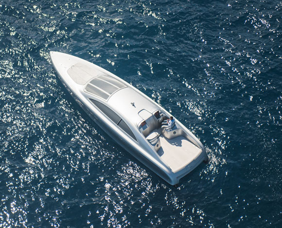 يخت Mercedes-Benz Arrow 460-Granturismo، اليخت الفضي الرائع!