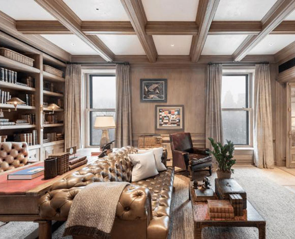 نظرة داخل جناح ASTOR المعروض للبيع في فندق بلازا