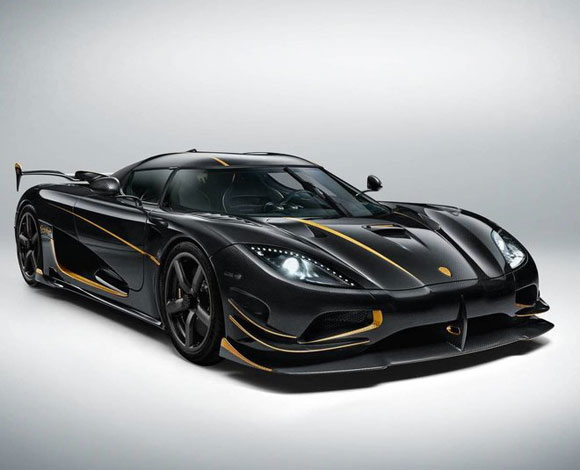 كوينيجسيج تطلق سيارة Agera RS Gryphon في جنيف