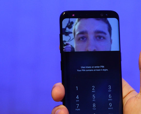 10 خصائص بهواتف سامسونج جالاكسي s8 غير متوافرة في الآيفون