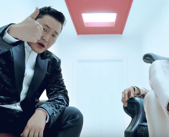 بي إس واي يطرح أغنيتين مصورتين جديدتين ويترقب نجاحهما!