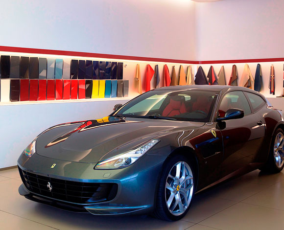 وصول فيراري GTC4Lusso T إلى الطاير للسيارات وبريمير موتورز