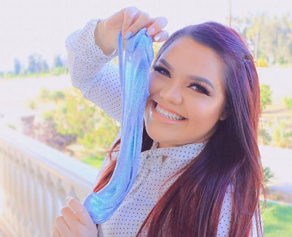 نجمة اليوتيوب تجني ملايين وتشتري منزلاً يتألف من 6 غرف !