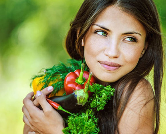 ما الفرق بين آكلي الخضروات vegetarian وبين النباتيين vegan