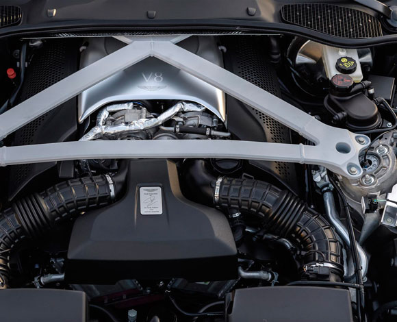 DB11 تُقدم الآن مع محرك فئة V8