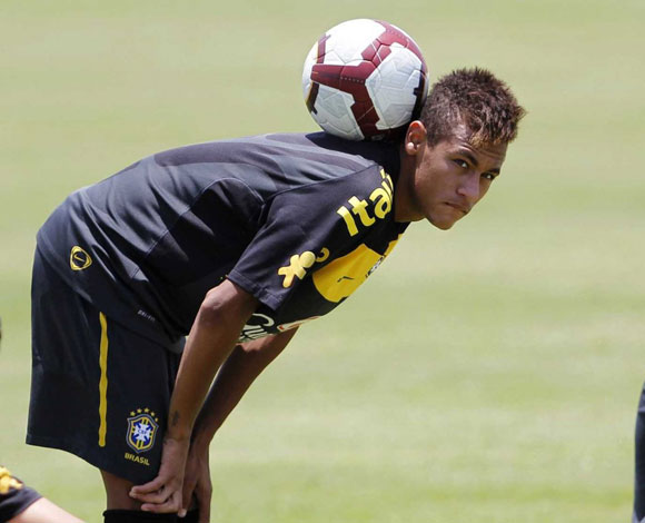 نيمار... هكذا يجني النجم البرازيلي ملايينه وهكذا ينفقها