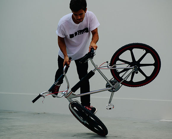 دراجة BMX من "ديور أوم": تصميم حصريّ