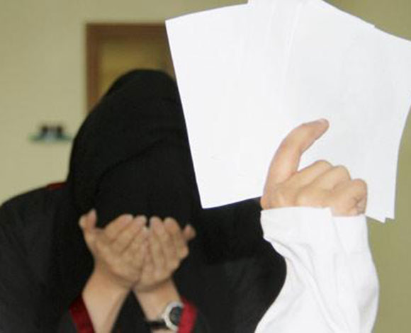 القبض على شاب في الشارقة ابتز فتاة 