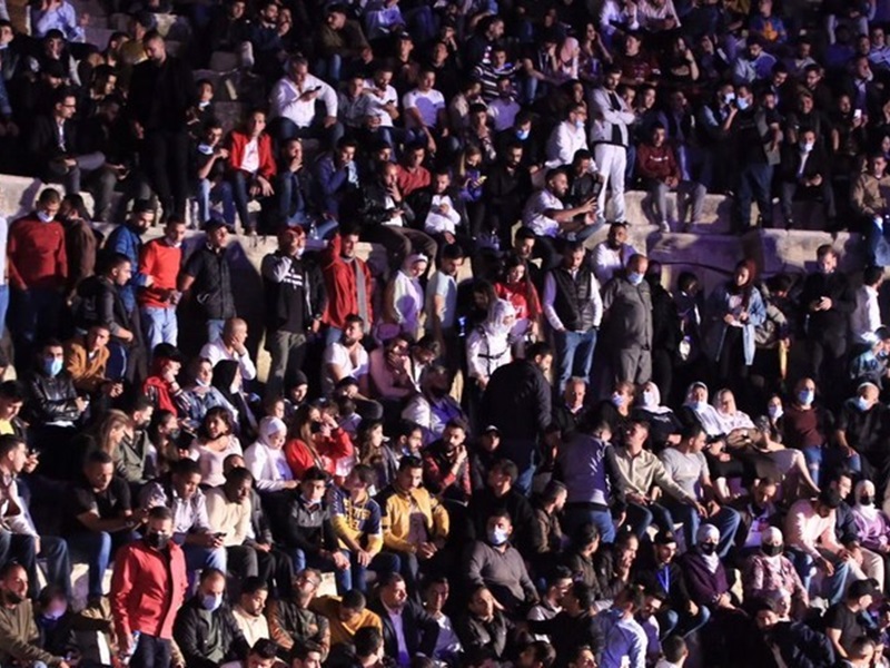 حفل ناجح لجورج وسوف في مهرجان "جرش" الأردني حضره الآلاف