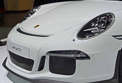 Porsche 911 GT3 رمز الفخامة والأداء القوي 