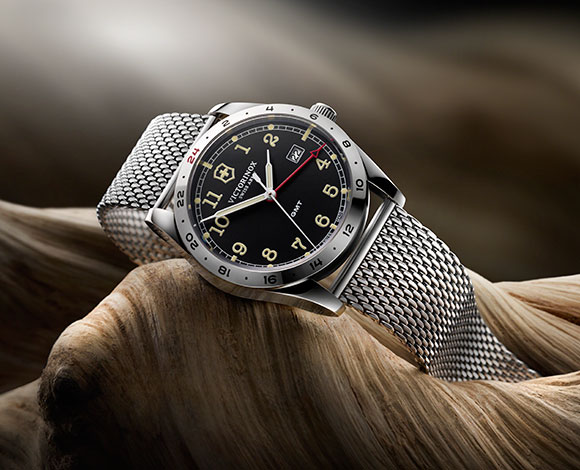 Infantry GMT: ساعة لكثيري السفر والترحال 
