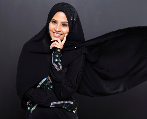 الإمارات الأولى عالمياً في احترام المرأة ... والإماراتيون يباركون  