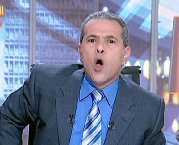 بالفيديو- مالك قناة يوبخ مذيعة على الهواء مباشرة