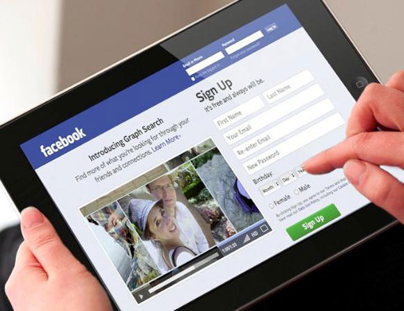 90 في المئة من مستخدمي الإنترنت في الشرق الأوسط يستخدمون "فايسبوك"