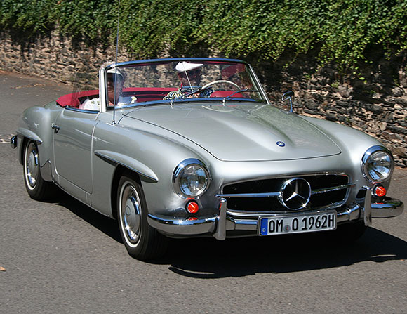 مرسيدس بينز 190SL رودستر 1960 قد يصل سعرها إلى 130 ألف دولار أميركي