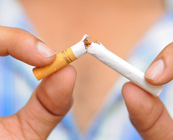 بالفيديو: 23 مليار دولار تعويضات لزوجة مدخن توفي بالسرطان