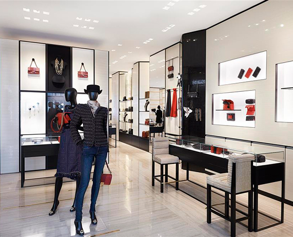 CHANEL تفتتح متجراً جديداً لها في مبنى الركاب رقم 3A