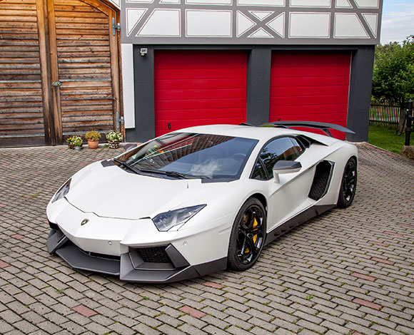 "لمبرغيني افينتادور" اخف وزناً و اكثر جاذبية