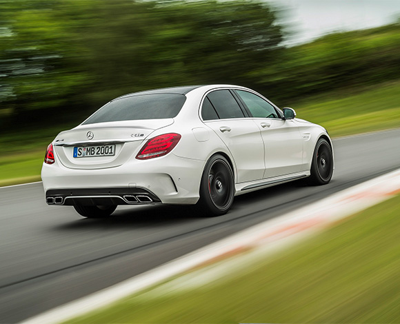 مرسيدس- AMG C 63 الجديدة: اداء و تقنيات مميزة في سيارة عصرية