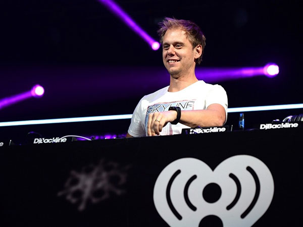 كيف كانت اجواء حفلة Armin van Buuren في ابوظبي؟