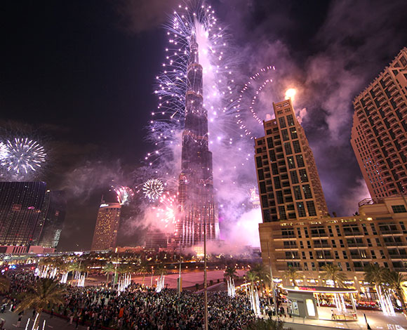 بث احتفالات رأس السنة من برج خليفة في دبي على اليوتيوب