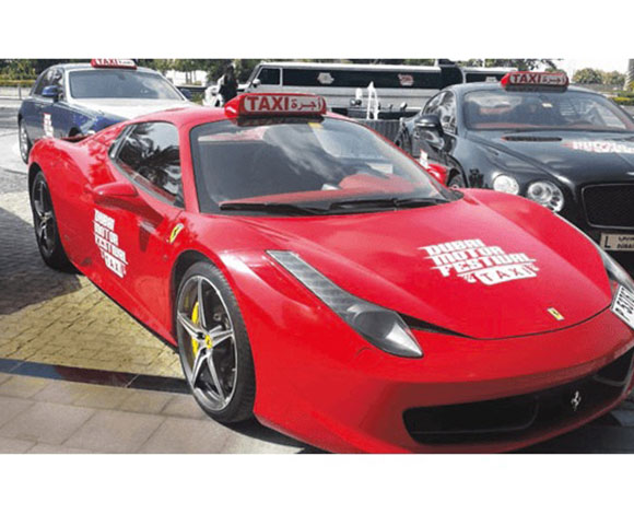 في دبي تستطيع أن تستقل تاكسي من نوع فيراري أو رلز رويس