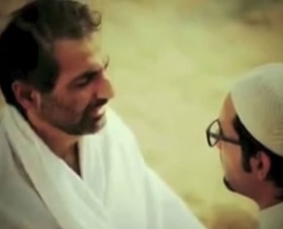 إماراتي يدفن نفسه حيا في القبر والسبب!! بالفيديو