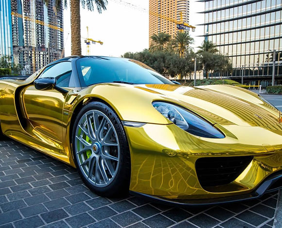 بورش 918 سبايدر اول سيارة يتم طلاؤها بالذهب والكروم في العالم
