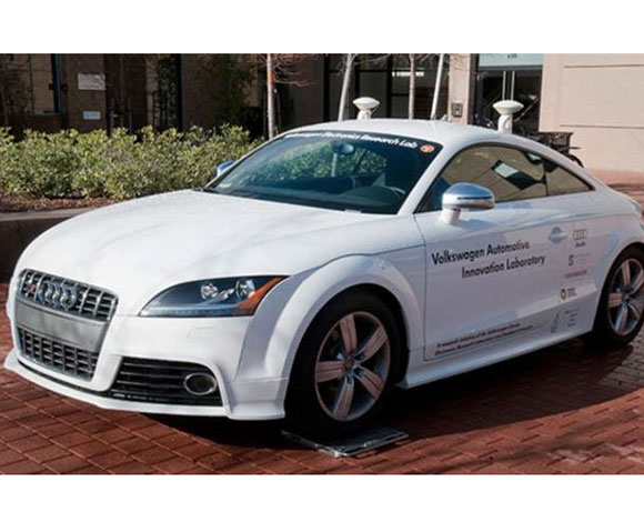 بالفيديو... علماء يطورون أسرع سيارة ذاتية القيادة فى العالم