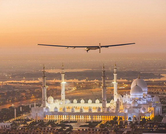 "سولار إمبلس 2" تحلّق فوق أبو ظبي تمهيداً لرحلتها العالميّة