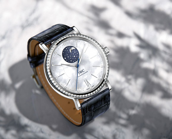 "أي دبليو سي شافهاو زن IWC" تطلق مجموعتها الفاخرة في معرض الدوحة للمجوهرات