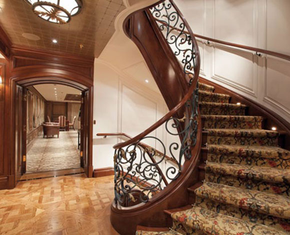 كيكووك... يخت فاخر اصبح ملكك اليوم