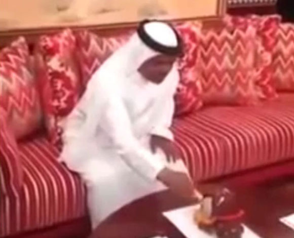 لعبة تخيف سعودي بطريقة مضحكة جدا شاهد الفيديو