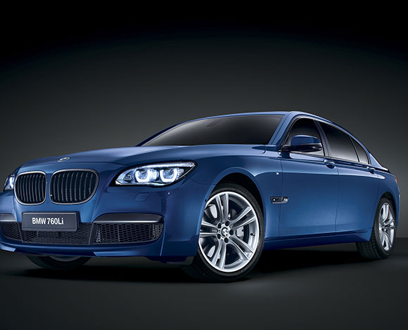 BMW الفئة السابعة تحافظ على ريادتها في فئة السيدان 