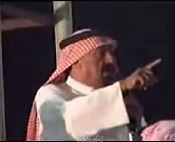 شاعر سعودي يخاطب جمهوره قائلاً: "لعنكم الله ولعن من رباكم"... بالفيديو