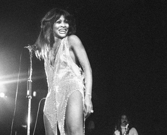 تعرف الى أشهر النجوم الذي قاموا بالتأمين على أعضاء في أجسامهم