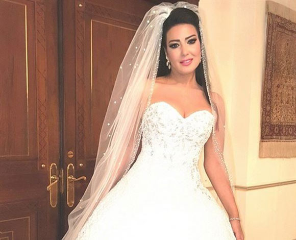 بالفيديو والصور- من هي الفنانة العربية التي شوهدت ترتدي أغلى فستان في العالم؟