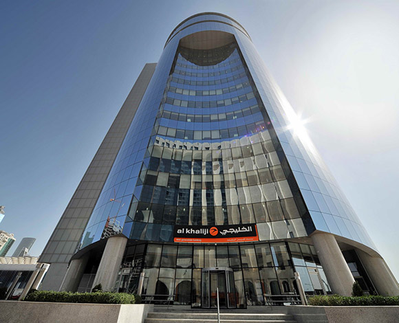 شراكة بين بنك الخليجي وبنك الفجيرة الوطني في صفقة مالية تاريخية